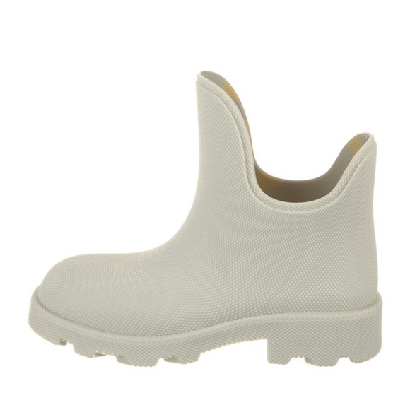 Burberry Rain Boots - Picture 1 of 5